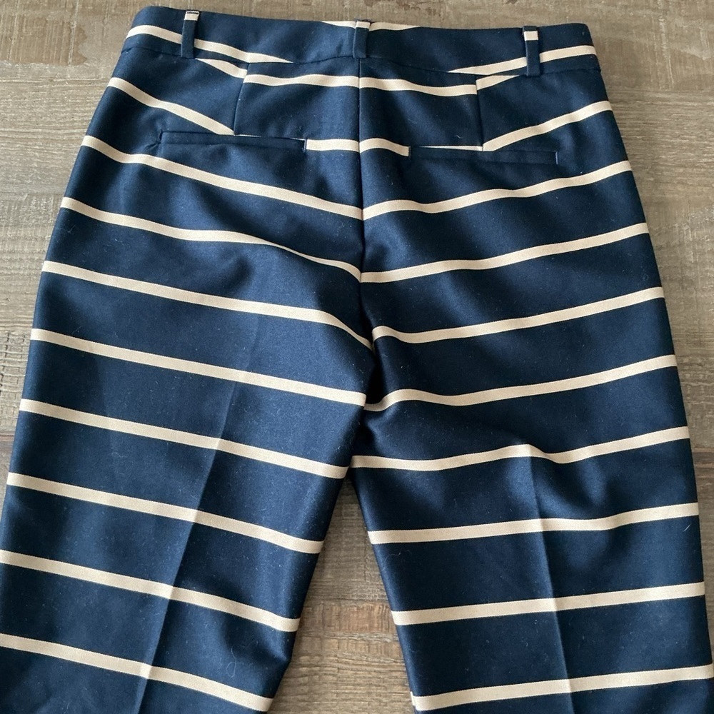 Banana Republic Woman’s Blue/Tan Striped Trouser Ryan Pants Size 2 - Picture 9 of 10